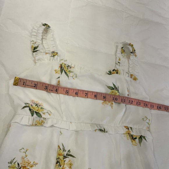Show Me Your MuMu size Medium White Floral Dress With two Front Slits - Picture 8 of 16